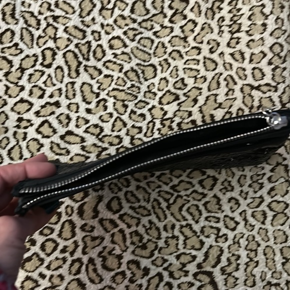 Victoria’s Secret sequin clutch in black, but has a shimmer of silver - Picture 2 of 8